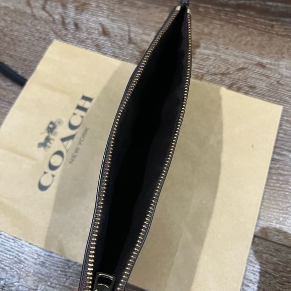 Coach clutch Dark Brown Leather with paper bag - Picture 8 of 8